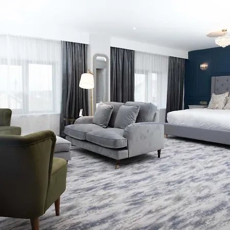 Erris Coast فندق