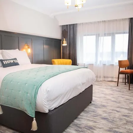 Erris Coast فندق *