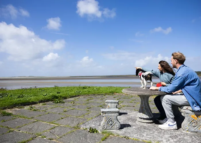 Erris Coast 호텔 *